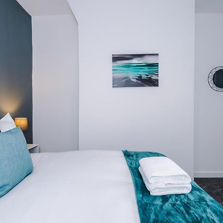 Cosy 3 Bed 3 Bath House - Central Liverpool -Self Check-In & Free Parking! Villa Exterior photo